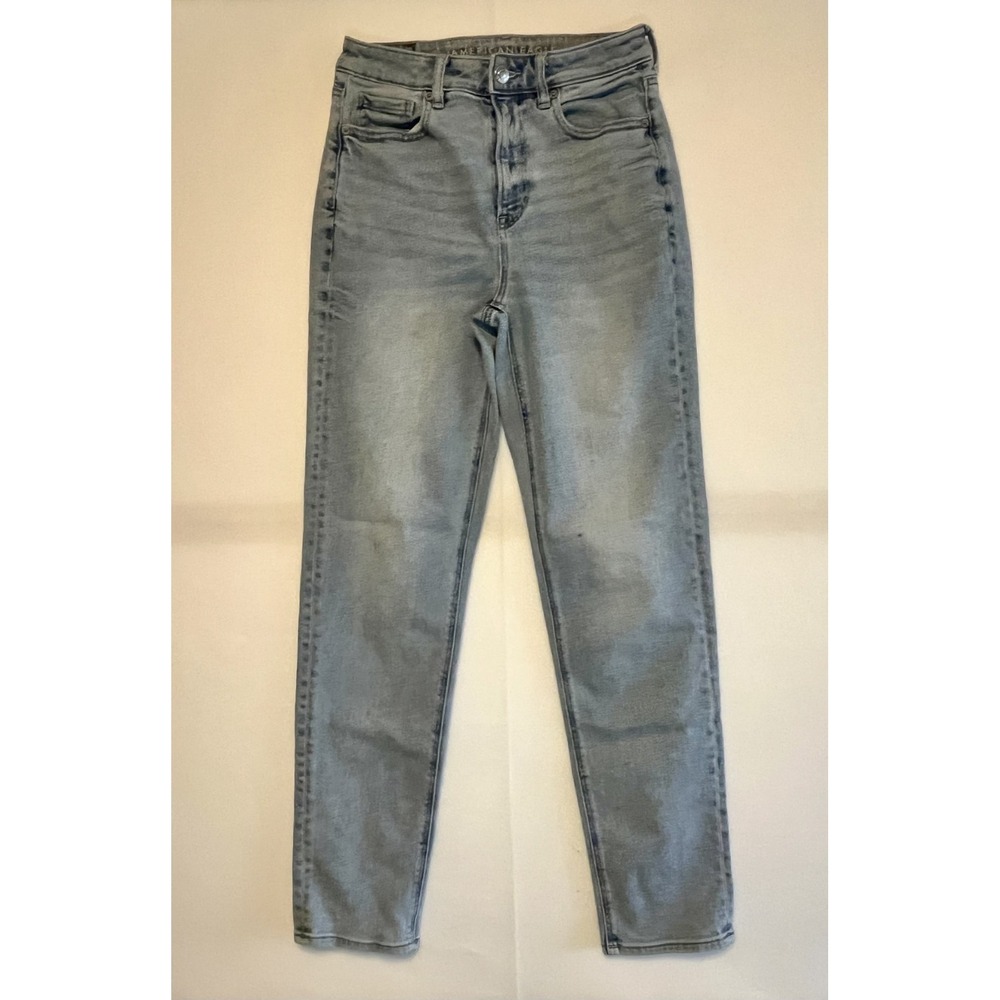 American Eagle Super High Rise Straight Blue Denim Jeans Size 4R Light Wash Mom